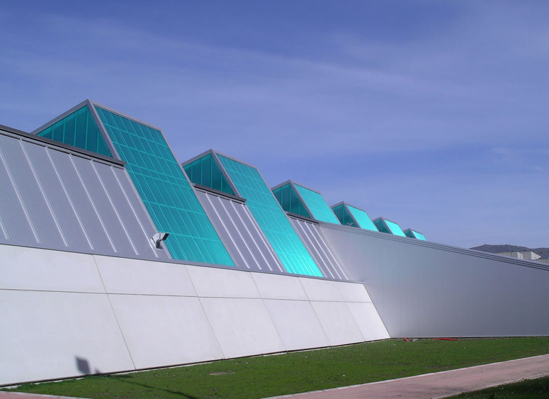 campus-mieres-polycarbonate-building-profile
